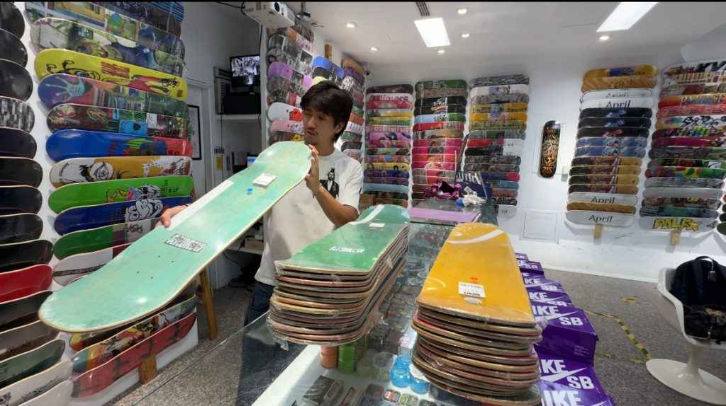 Checking if the newly arrived boards are crooked